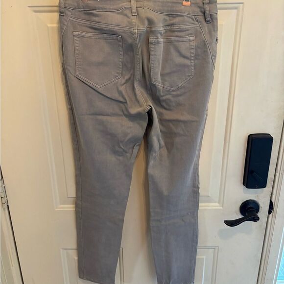 Chico's Light Gray Skinny Jeans - Picture 4 of 5
